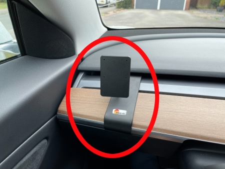 Brodit ProClip, Tesla Model 3/Y 18-24 i gruppen Billjud / Vad passar i min bil / Tesla / Model 3 / Model 3 2017-2024 hos Winn Scandinavia AB (240805766)