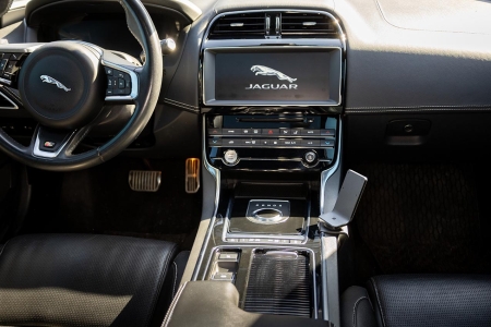 Brodit ProClip, Jaguar XE 19-20 i gruppen Billjud / Vad passar i min bil / Jaguar hos Winn Scandinavia AB (240836140)