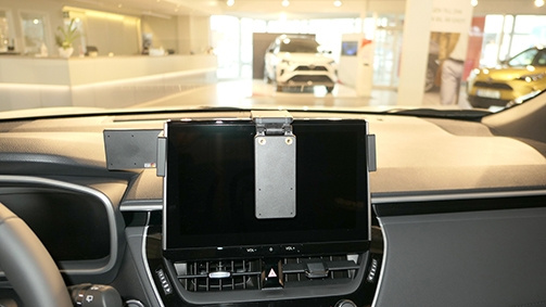 Brodit Förstärkt ProClip, Toyota Corolla/Corolla Cross 23-