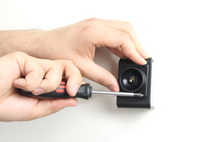 Brodit Aktiv hållare med USB-kabel och cigg-adapter, Apple iPhone 5/5S/SE