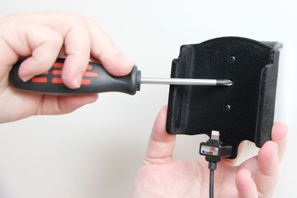 Brodit Aktiv hållare med USB-kabel och cigg-adapter, Apple iPhone 6S Plus/7 Plus/8 Plus/Xs Max