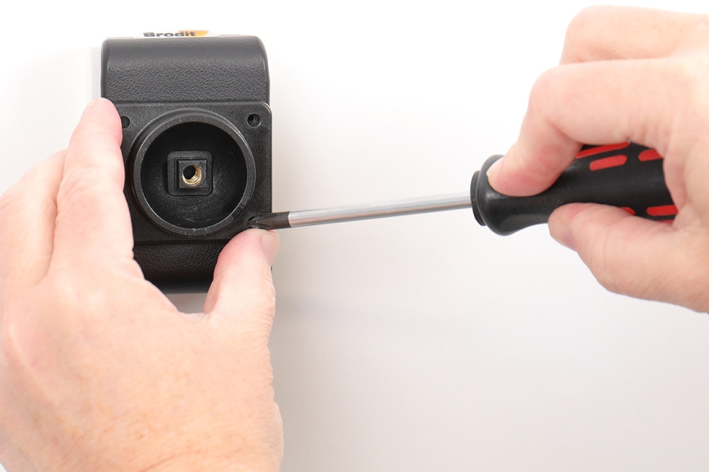 Brodit Aktiv hållare med USB-kabel och cigg-adapter, Apple iPhone 11 Pro 