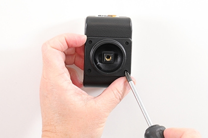 Brodit Aktiv hållare med USB-kabel och cigg-adapter, Apple iPhone 13 Mini 