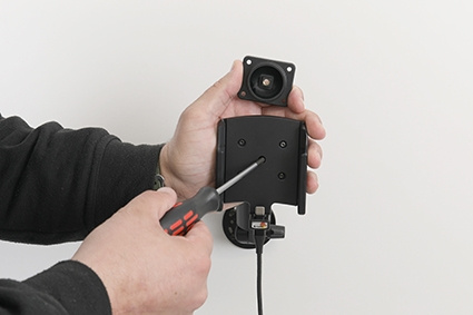 Brodit Mobilskal med Aktiv hållare för fast installation, Apple iPhone 15 