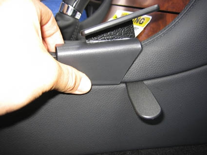 Brodit ProClip, Mercedes Benz CLS-Class 05-10