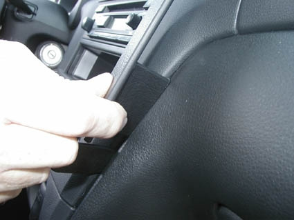 Brodit ProClip, Mitsubishi Outlander 03-06