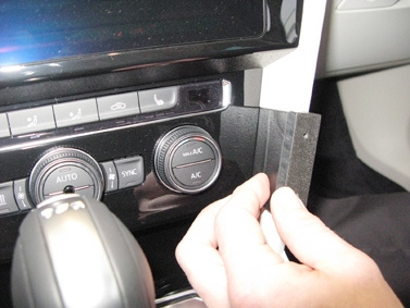 Brodit ProClip, Volkswagen Passat Alltrack 16-23