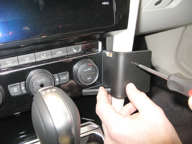 Brodit ProClip, Volkswagen Passat Alltrack 16-23