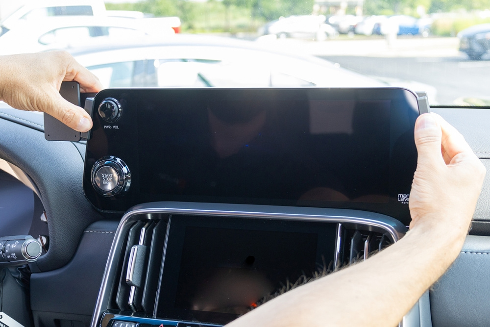 Brodit ProClip, Lexus LX Series 22-