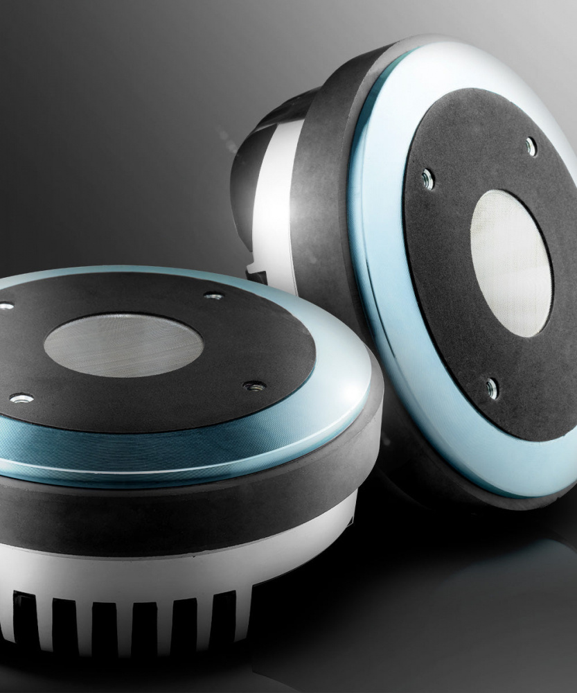 DS18 PRO-D2, extrem 2tums driver med titanmembran