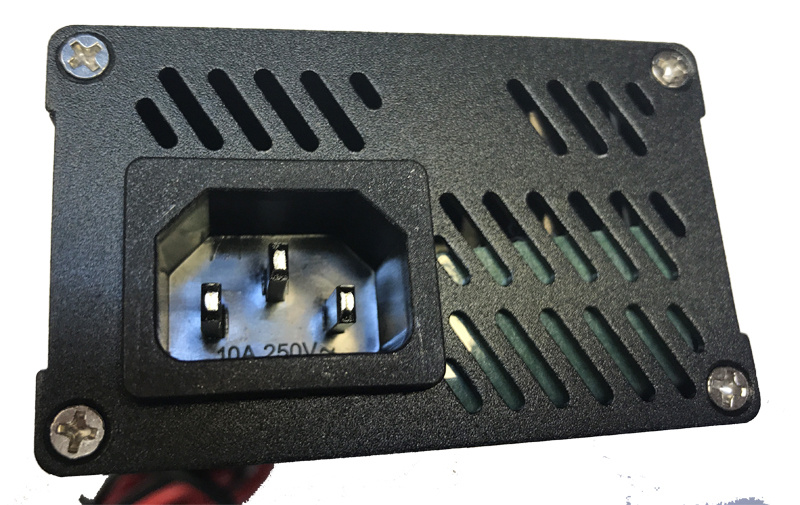 Kåsa laddare li-ion 8amp 11,1/12,6V till batteriet för (E30/E60 lampan)