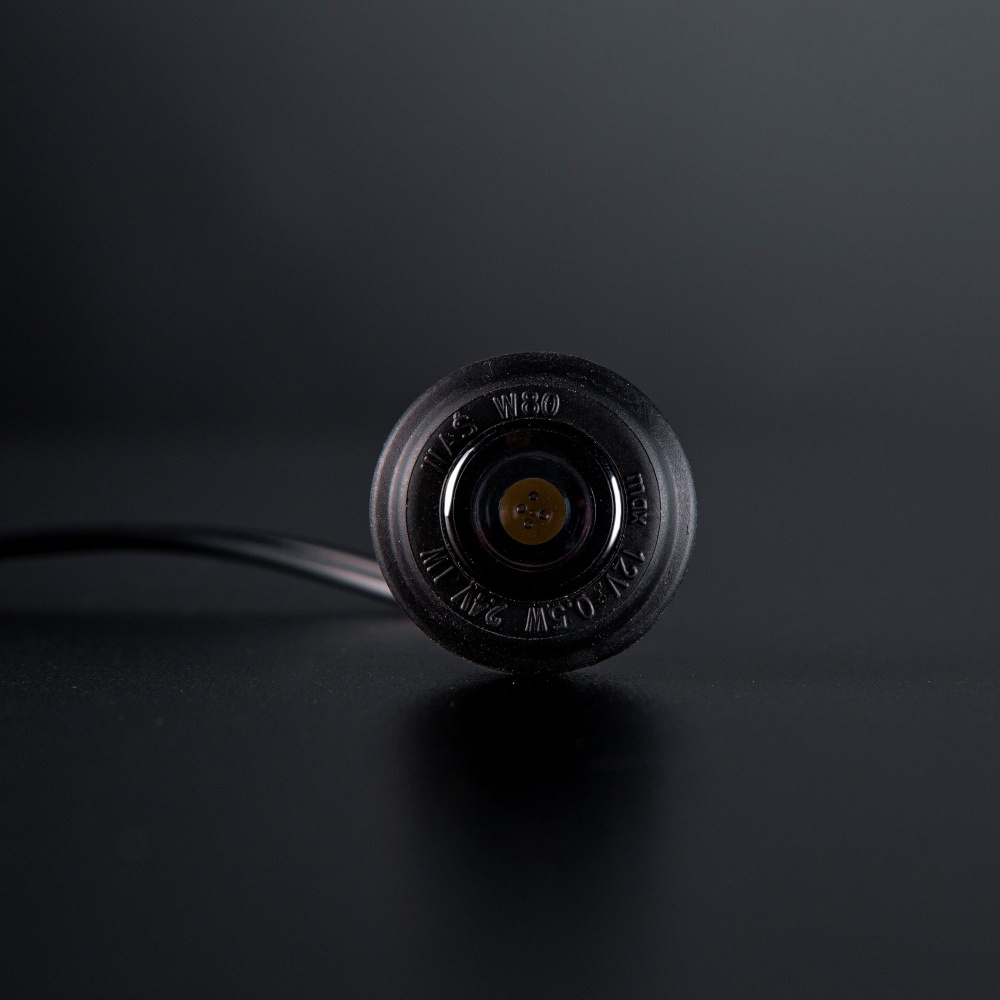 Strands Freedom Black Raven Positionsljus Vit