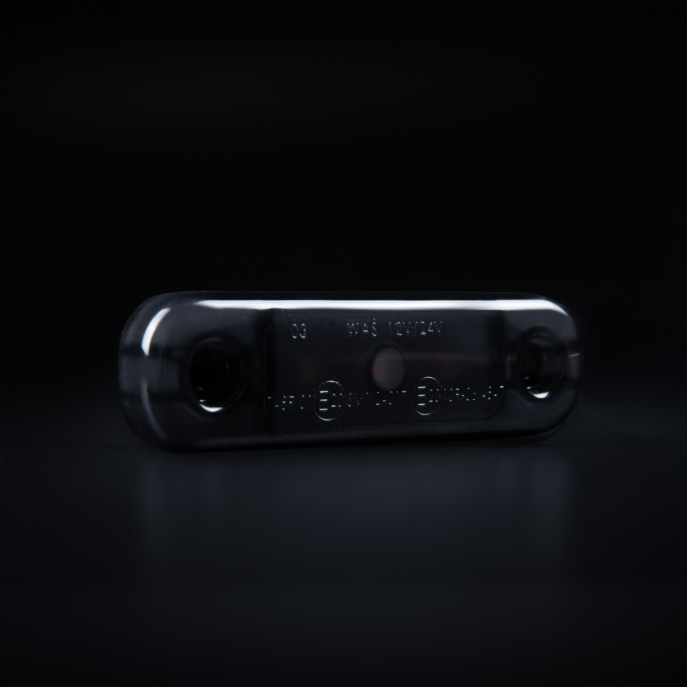 Strands Dark Knight Super Dark Slim Rött Positionsljus